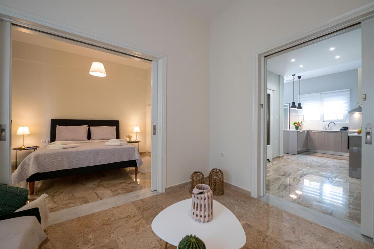 Apartamento Anesis With A Yard Kalamata Exterior foto