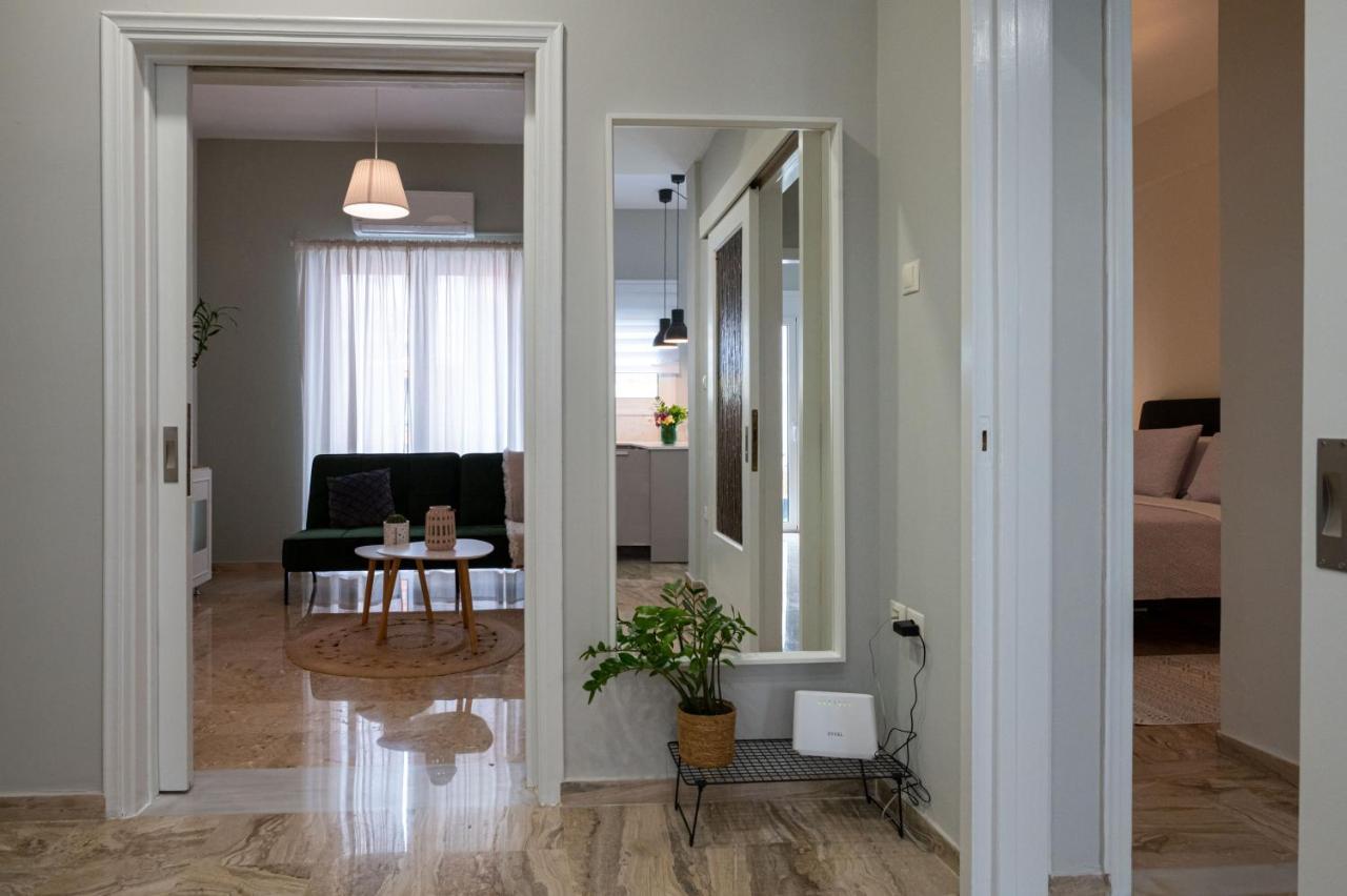 Apartamento Anesis With A Yard Kalamata Exterior foto